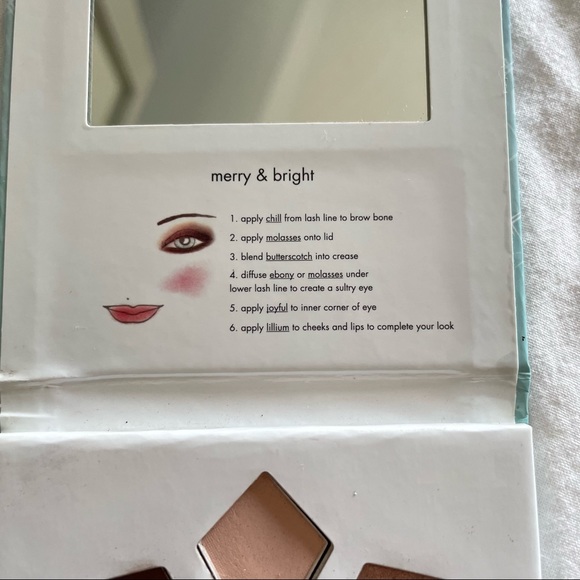 Stila Merry & Bright Palette - Picture 5 of 6